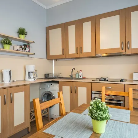 Апартамент 5th Avenue Two Bedroom, Two Bathroom, Positano Street By Flat Mаnager
